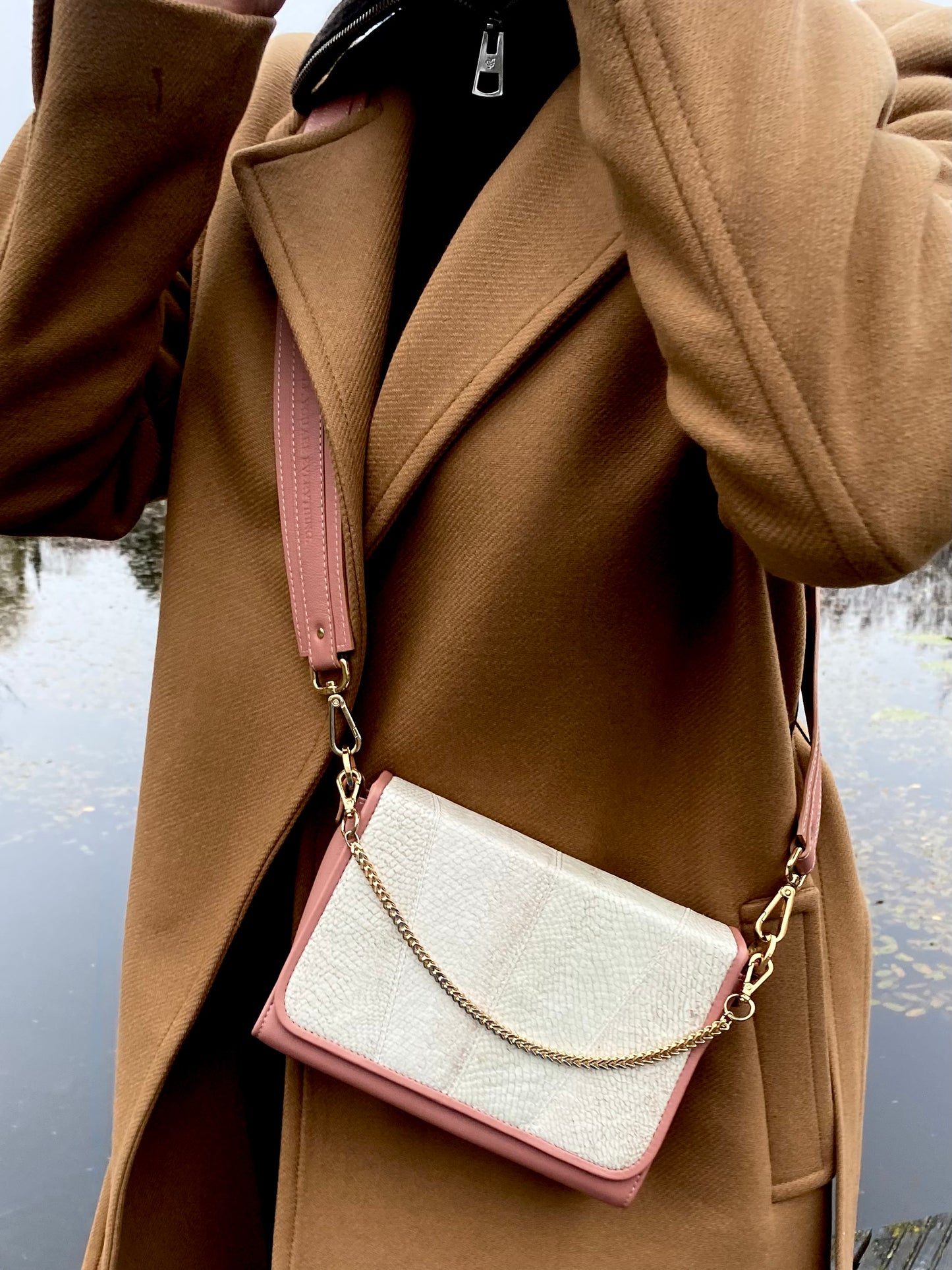 V Bag Natural