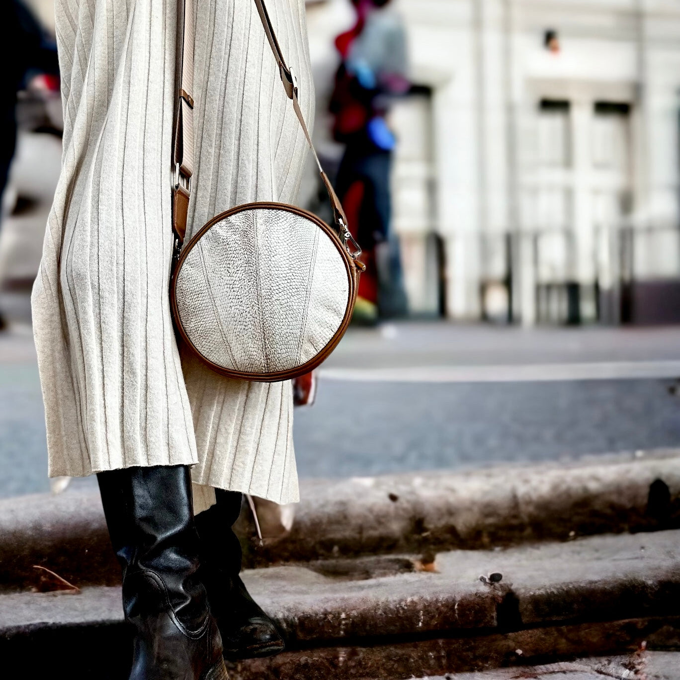 Billy Bag Brown with gold metals
