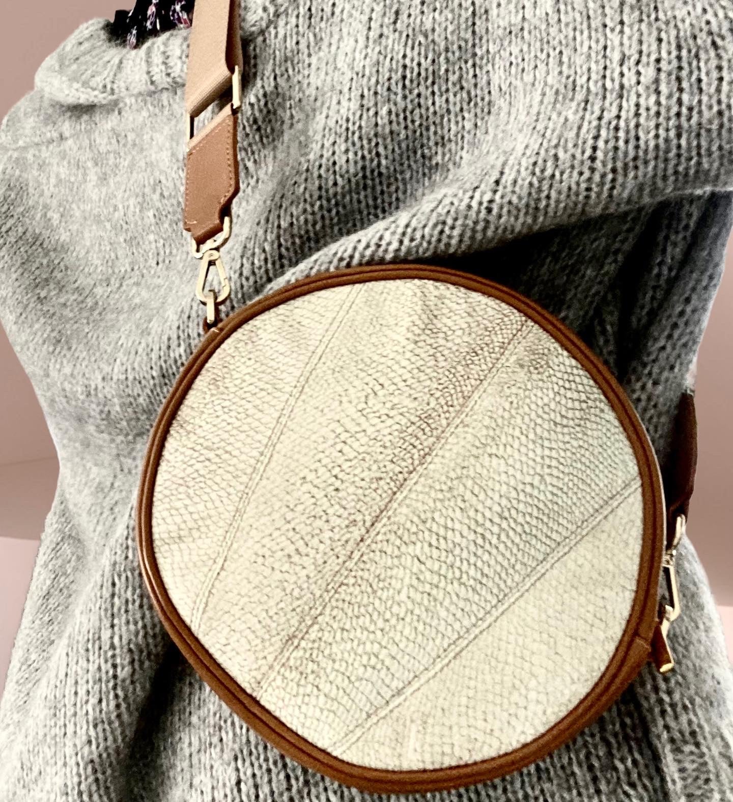 Billy Bag Brown with gold metals