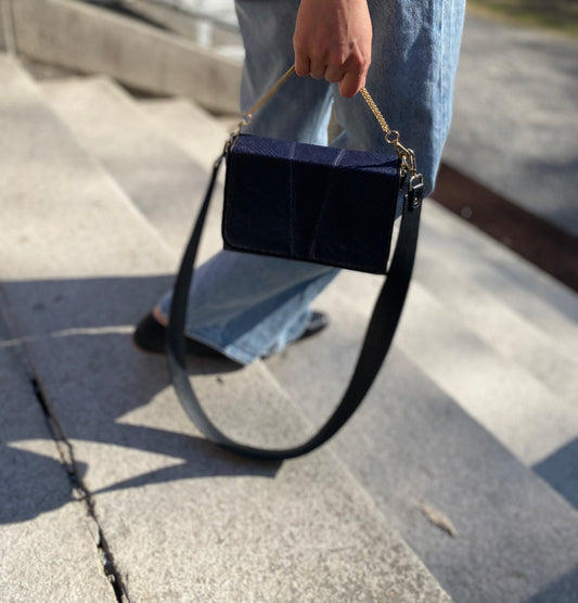 V Bag Blue