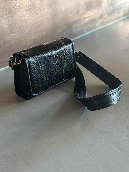 V Bag Black